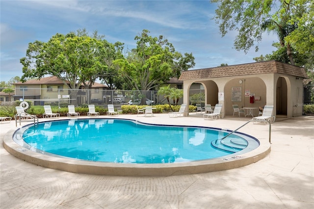 1881 Lichen Ln Unit B, Clearwater, FL 33760 - community pool with a patio