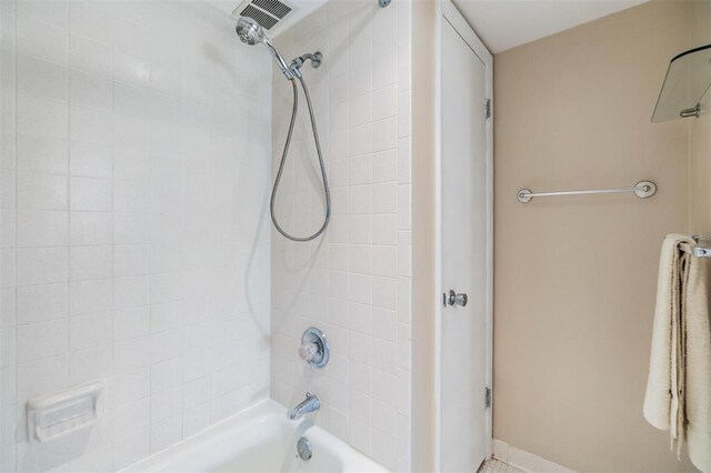 2621 Cove Cay Dr Unit 302, Clearwater, FL 33760 - full bath featuring shower / bath combination