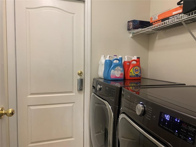 11513 Andy Dr, Riverview, FL 33569 - washroom featuring washing machine and clothes dryer