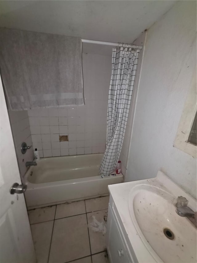 5800 SE 33rd Ave, Ocala, FL 34480 - bathroom featuring tile patterned flooring, shower / bath combination with curtain, and vanity