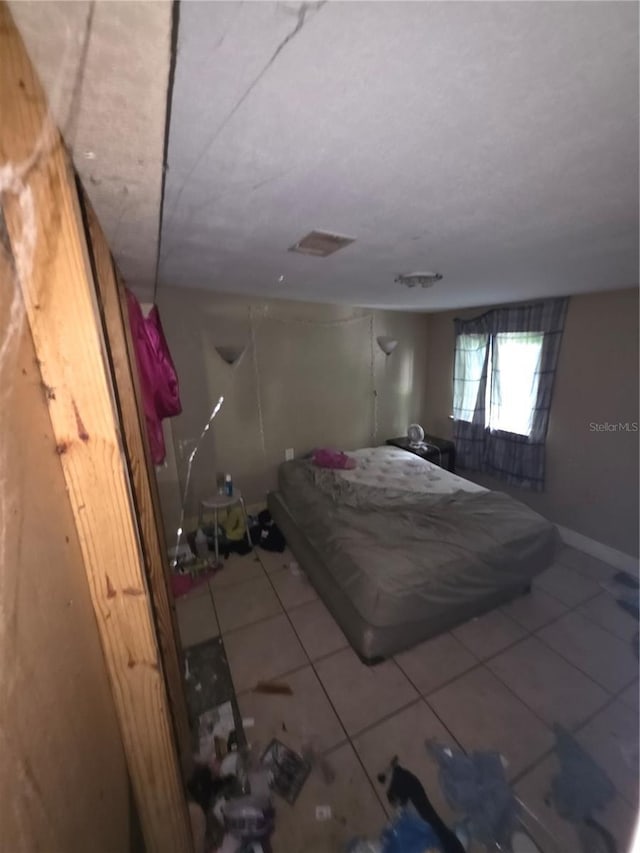 5800 SE 33rd Ave, Ocala, FL 34480 - view of tiled bedroom