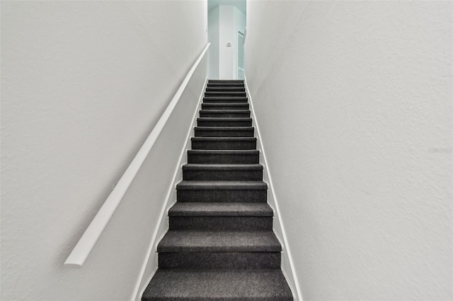 2171 Portofino Pl Unit 27-2725, Palm Harbor, FL 34683 - view of staircase