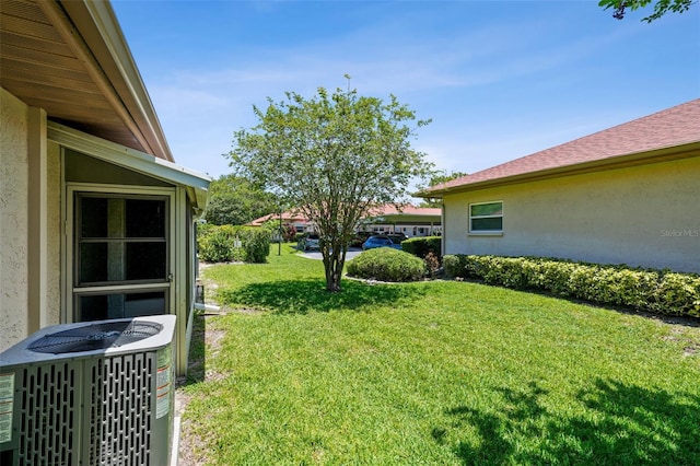 2460 Northside Dr Unit 802, Clearwater, FL 33761 - view of green lawn