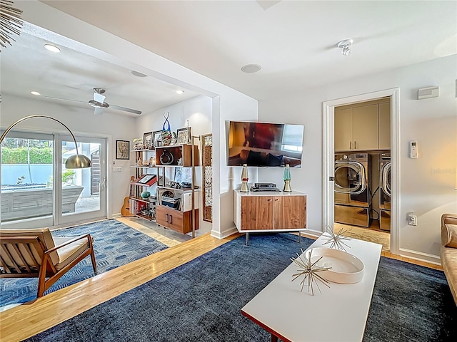 301 23rd Ave NE, Saint Petersburg, FL 33704 - living area featuring washer and clothes dryer, a ceiling fan, recessed lighting, and wood finished floors