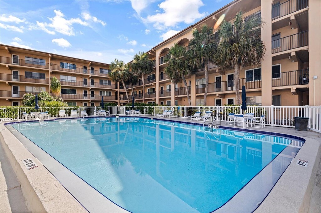 2525 W Bay Dr Unit B43, Belleair Bluffs, FL 33770 - photo 1