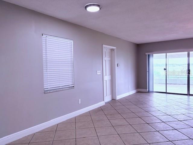 6515 Walton Way, Tampa, FL 33610 - photo 7