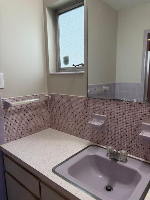 6515 Walton Way, Tampa, FL 33610 - photo 18