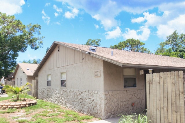 5853 Elm St, New Port Richey, FL 34652 - photo 1