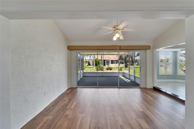 304 Caloosa Palms Ct, Sun City Center, FL 33573 - photo 9