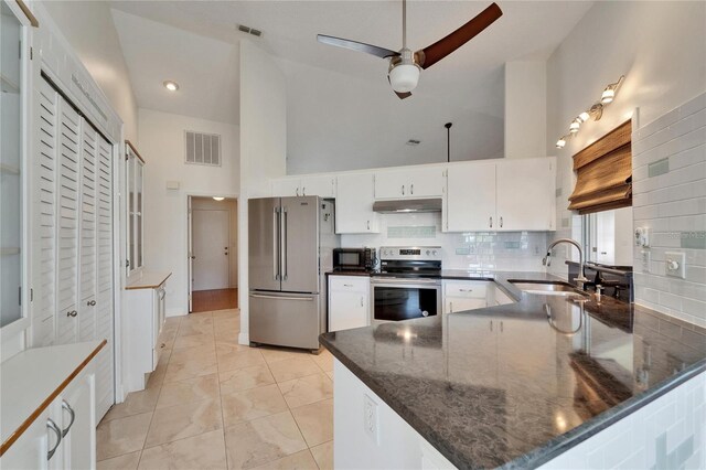 304 Caloosa Palms Ct, Sun City Center, FL 33573 - photo 18