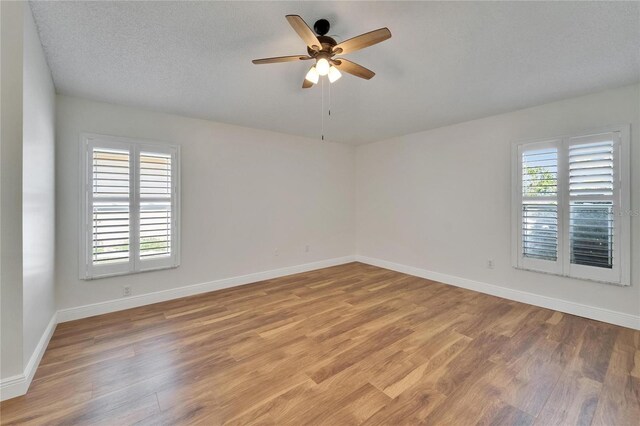 304 Caloosa Palms Ct, Sun City Center, FL 33573 - photo 26