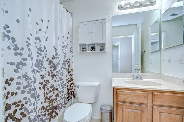 31349 Philmar Ln, Wesley Chapel, FL 33543 - full bathroom with vanity and curtained shower