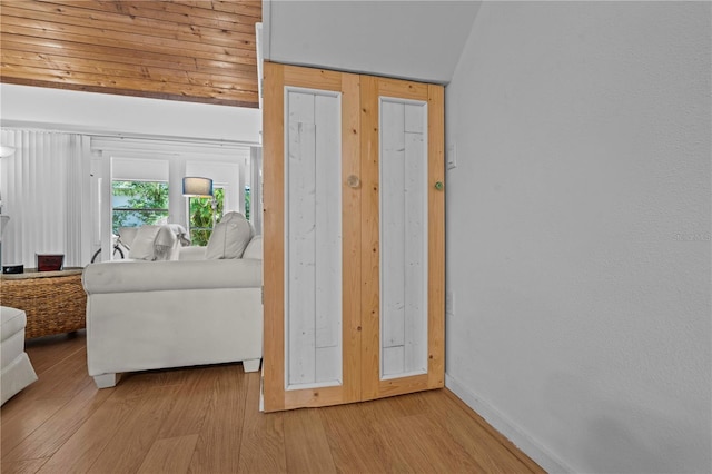 7705 4th Ave W, Bradenton, FL 34209 - foyer entrance featuring light wood-style floors and baseboards