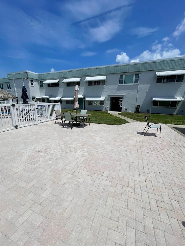 5247 81st St N Unit 2, Saint Petersburg, FL 33709 - view of patio