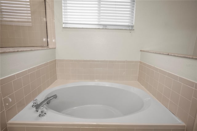 826 Addison Dr NE, Saint Petersburg, FL 33716 - bathroom with a garden tub