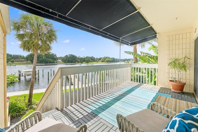 2424 W Tampa Bay Blvd Unit G204, Tampa, FL 33607 - wooden deck with a water view