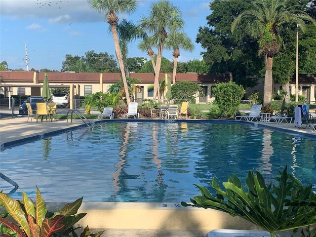 13829 Mission Oaks Blvd, Seminole, FL 33776