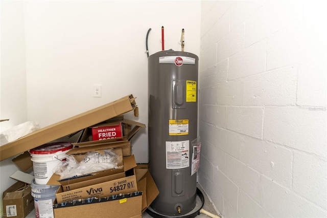 2801 Midnight Pearl Dr, Sarasota, FL 34240 - utilities featuring electric water heater