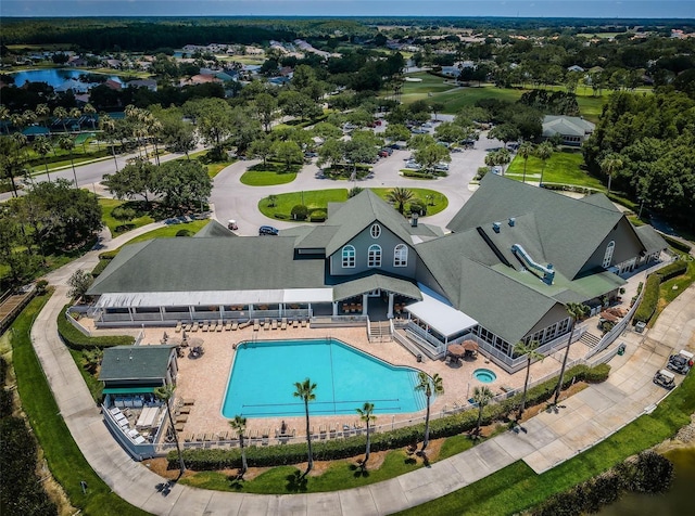 1338 Winding Willow Dr, Trinity, FL 34655 - aerial view of a pool area and a nearby body of water