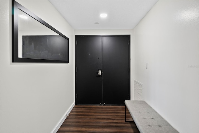 1501 Gulf Blvd Unit 201, Clearwater Beach, FL 33767 - foyer with dark wood-style flooring and recessed lighting