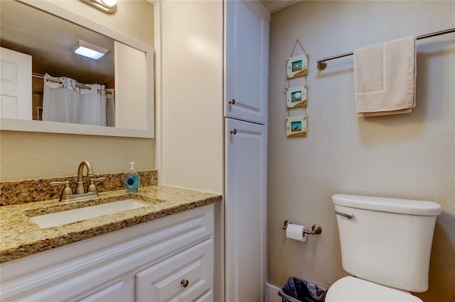 282 Treasure Island Cswy Unit 12, Treasure Island, FL 33706 - bathroom featuring vanity and curtained shower