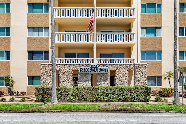 1200 N Shore Dr NE Unit 404, Saint Petersburg, FL 33701 - photo 1