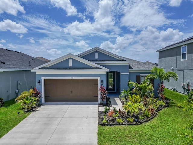 5415 Limelight Dr, Apollo Beach, FL 33572 - single story home with stucco siding, a front yard, concrete driveway, an attached garage, and roof with shingles
