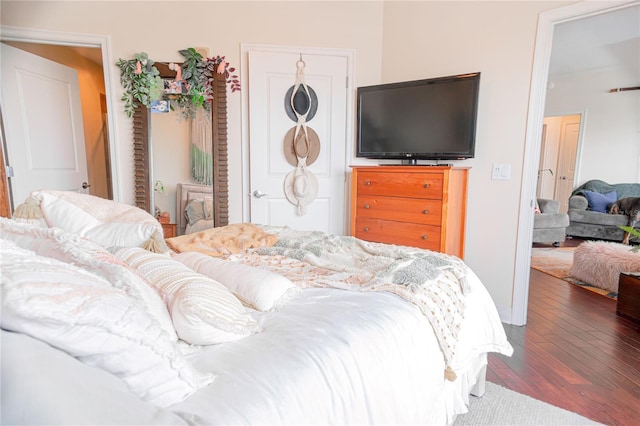 1209 E Cumberland Ave Unit 1003, Tampa, FL 33602 - bedroom with wood finished floors