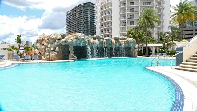 1209 E Cumberland Ave Unit 1003, Tampa, FL 33602 - view of community pool