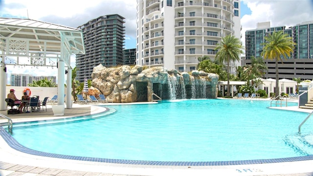 1209 E Cumberland Ave Unit 1003, Tampa, FL 33602 - community pool with a patio