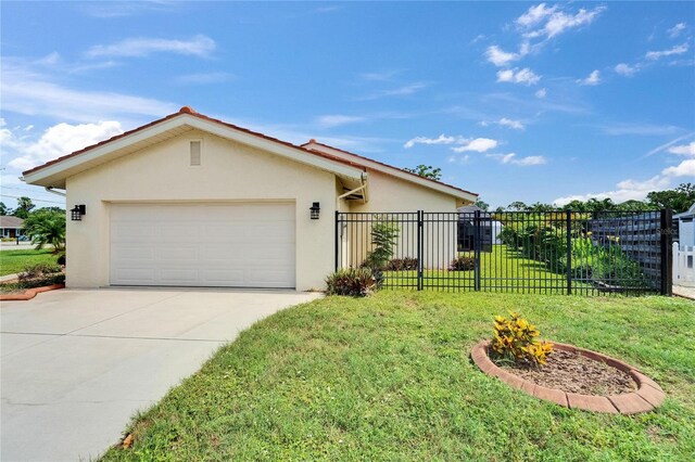 1414 75th St NW, Bradenton, FL 34209 - ranch-style house featuring stucco siding, concrete driveway, and an attached garage