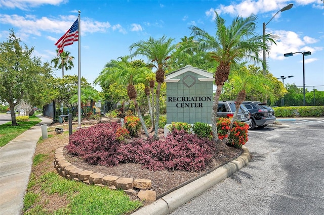 899 Addison Dr NE, Saint Petersburg, FL 33716 - community sign featuring uncovered parking
