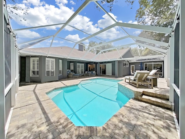15024 Eaglepark Pl, Lithia, FL 33547 - outdoor pool featuring a patio, an outdoor living space, and glass enclosure