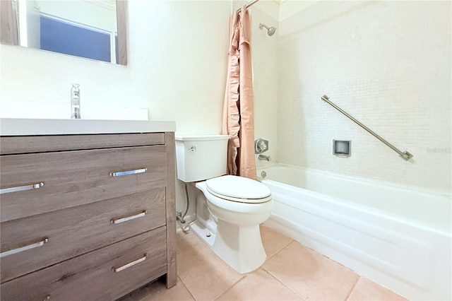 101 Cambridge Trl Unit 194, Sun City Center, FL 33573 - full bath featuring shower / tub combo with curtain, vanity, tile patterned flooring, and toilet