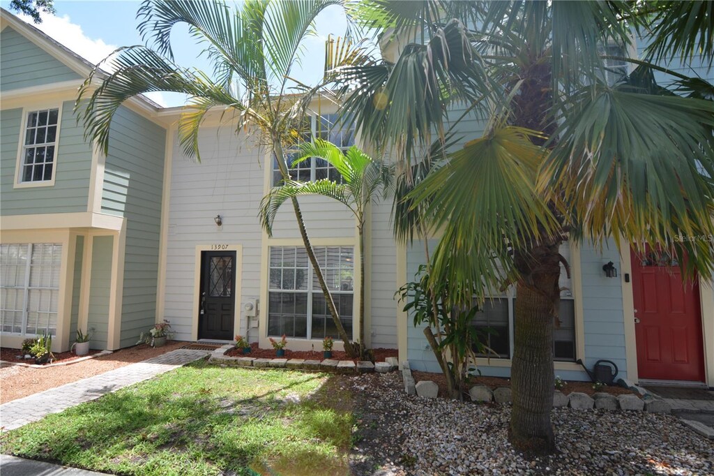 13907 Fletchers Mill Dr, Tampa, FL 33613 - photo 1