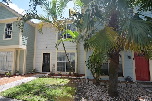13907 Fletchers Mill Dr, Tampa, FL 33613 - photo 1