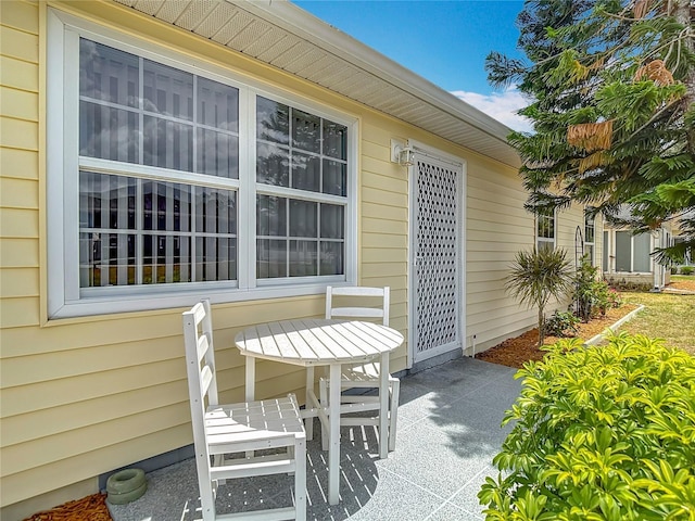 5755 Yorkshire Dr, Zephyrhills, FL 33542 - view of patio / terrace