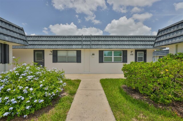 301 Kings Blvd Unit 130, Sun City Center, FL 33573 - photo 2