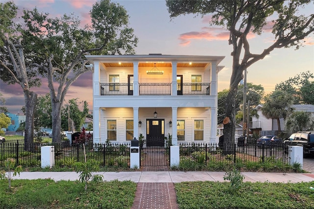 608 Grove St N, Saint Petersburg, FL 33701 - photo 1