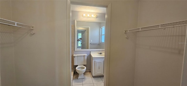 2503 Elm St, Seffner, FL 33584 - spacious closet featuring light tile patterned flooring and a sink