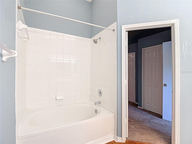12464 Berkeley Square Dr, Tampa, FL 33626 - full bath with washtub / shower combination