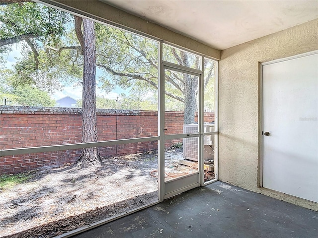 12464 Berkeley Square Dr, Tampa, FL 33626 - view of unfurnished sunroom