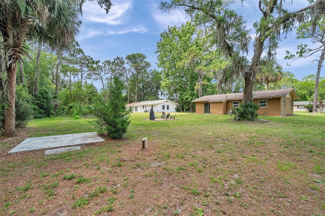 3371 N Bay Ave, Crystal River, FL 34428 - view of green lawn