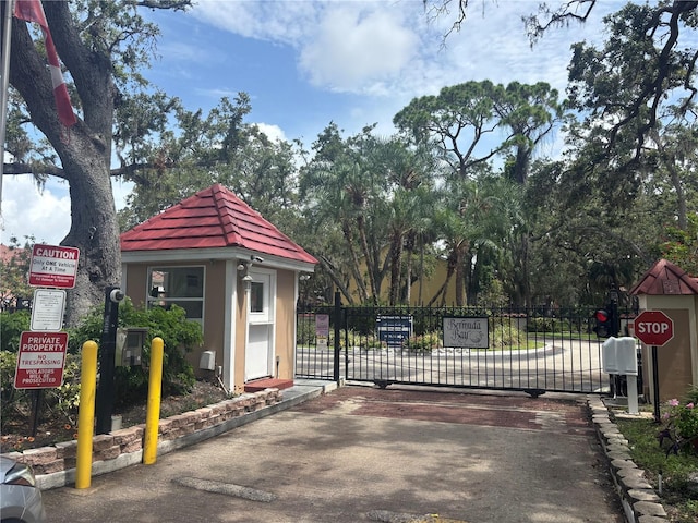 3640 41st Ln S Unit F, Saint Petersburg, FL 33711 - view of gate