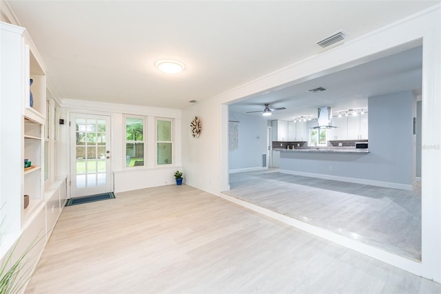 5625 Atlantic Ave N, Saint Petersburg, FL 33703 - photo 10