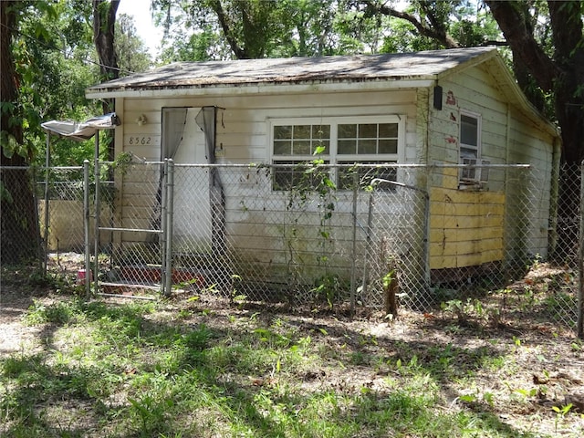 8617 Broad St, New Port Richey, FL 34654 - view of outbuilding