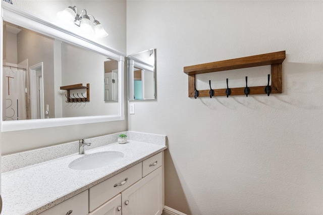 5823 Terncrest Dr, Lithia, FL 33547 - bathroom featuring vanity