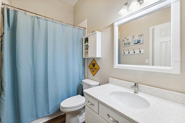 5823 Terncrest Dr, Lithia, FL 33547 - full bath with vanity and a shower with shower curtain