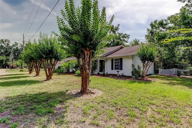 17631 Grove View Dr, Lutz, FL 33549 - view of front of property featuring stucco siding