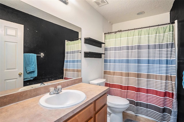7641 Armonk Ln, Wesley Chapel, FL 33545 - bathroom with vanity, a textured ceiling, and curtained shower